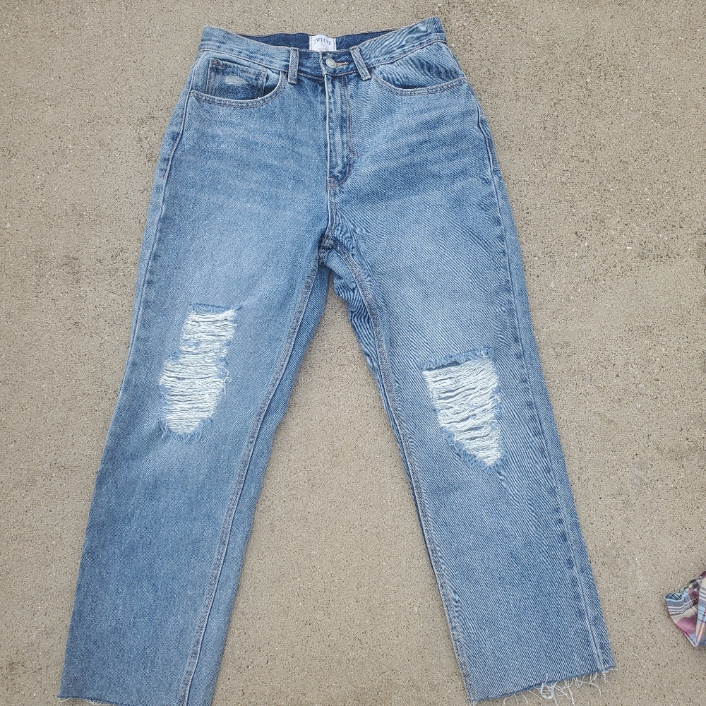 Twelve Distressed Straight Leg Jeans sz 28